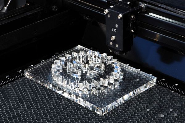 Лазерная 3D обработка оргстекла 